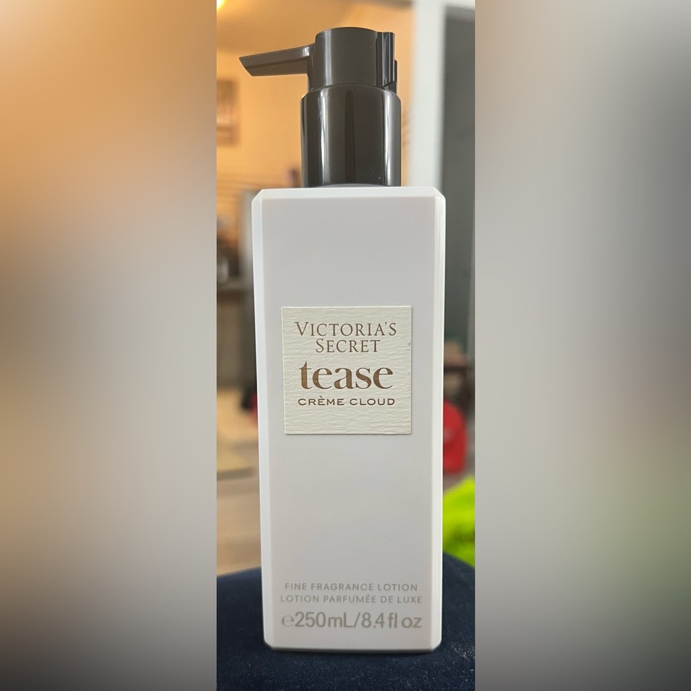 Victoria's Secret Tease Crème Cloud Fragrance Lotion